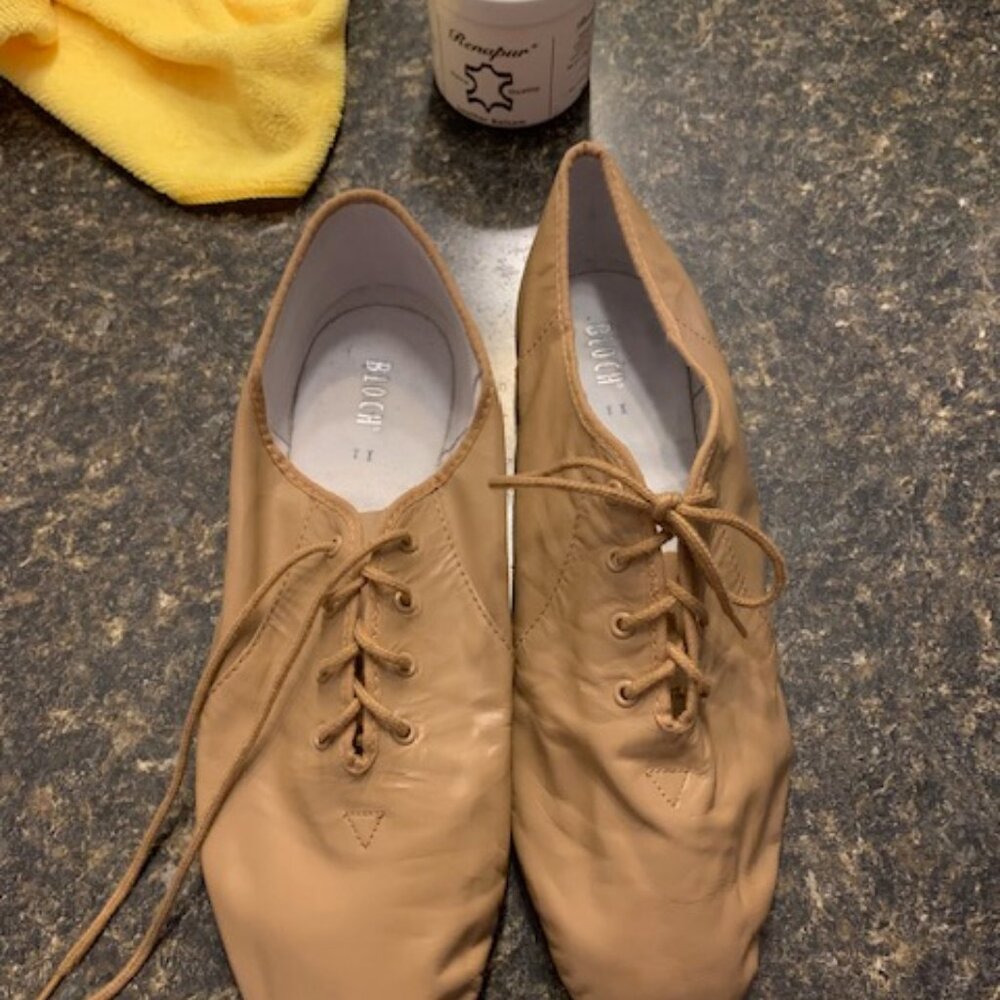 BLOCH traditional Irish/Scottish leather dance/jazz shoes size 11 (fits like 10)